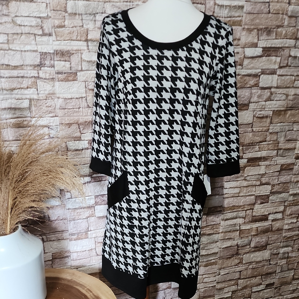 Rabbit Designs Black and White Houndstooth Dress Brand New